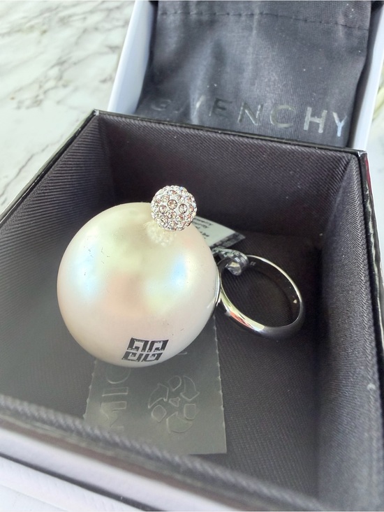 Givenchy Jewelry - Givenchy Pearl-Style Silver-Tone Crystal cocktail ring